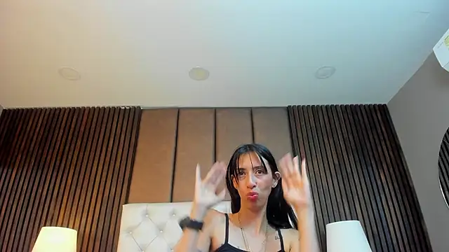 Kendal_FoxxxのライブXXXチャット