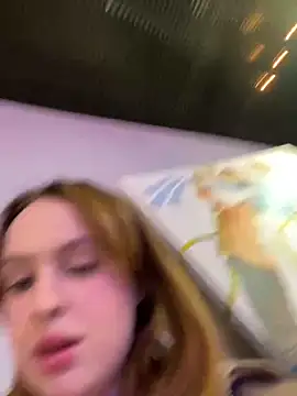 XXX chat uživo modela hani_obsessed