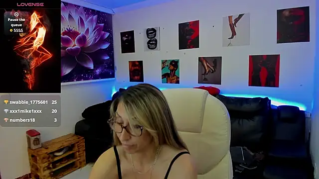 Chat XXX en directo de Scarlett_079