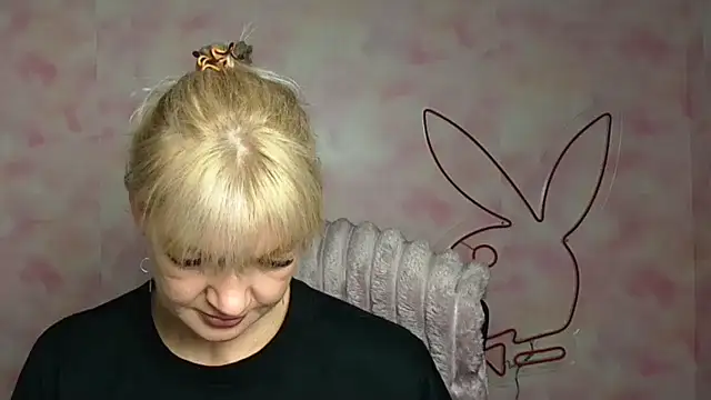 XXX chat uživo modela Madonna_Fire