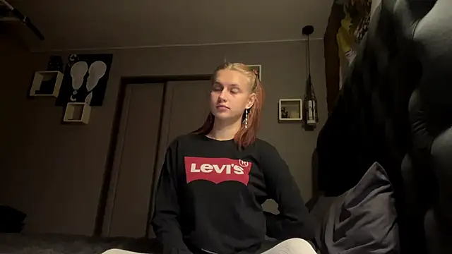 แชท XXX สดของ JeneeEady