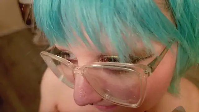 XXX chat uživo modela powderofgun