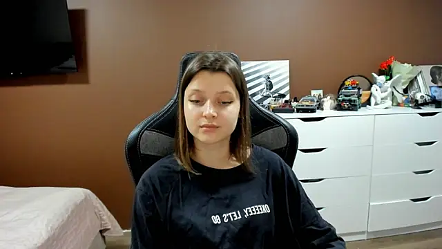 SoniNesti's Live XXX Chat