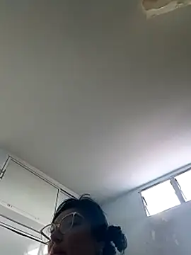 katysquirtdirty's Live XXX Chat