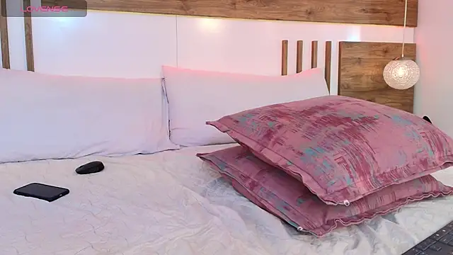 LucianaWainNのライブXXXチャット