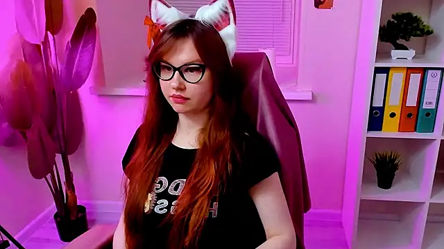 Онлайн чат XXX CarolGiggly