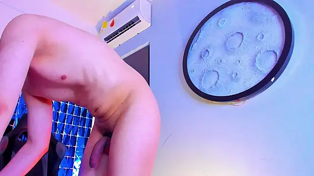 mike_257 Adlı Modelin Canlı XXX Sohbeti