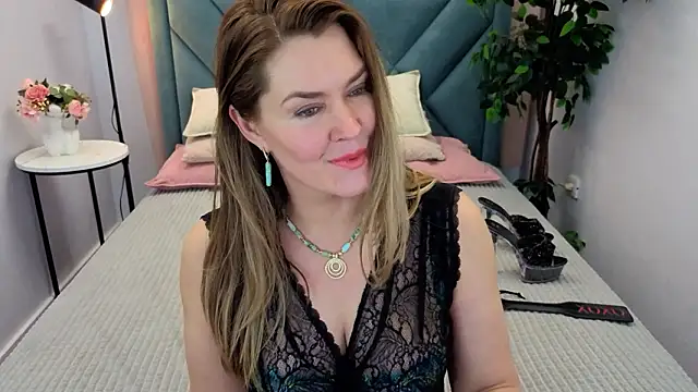 Adele_Russo Show in webcam