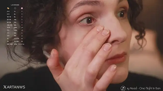 _arta_'s Live XXX Chat