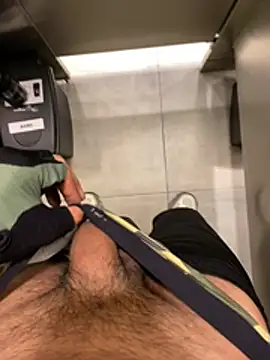 dantedesirexx: διαδικτυακό σόου στην κάμερα