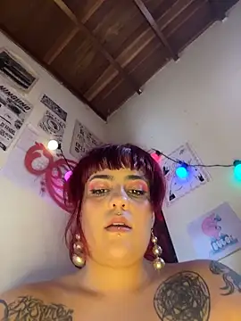 name_less_lulu élő XXX-chatje