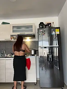 Pretty__Milf's Live XXX Chat