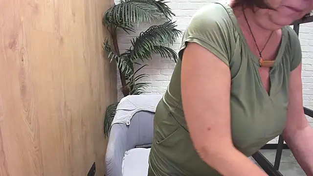 Онлайн чат XXX LindaPassionate