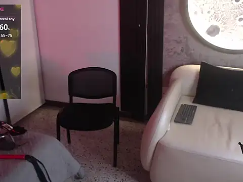 Philipp-Jones live XXX chat