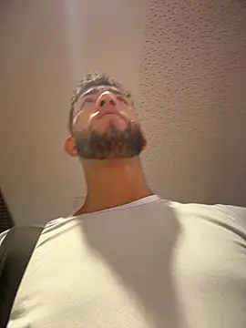 Chatroom XXX en direct de liam_bronw