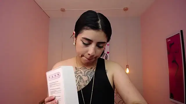 Adri_gomez_x 라이브 XXX 채팅
