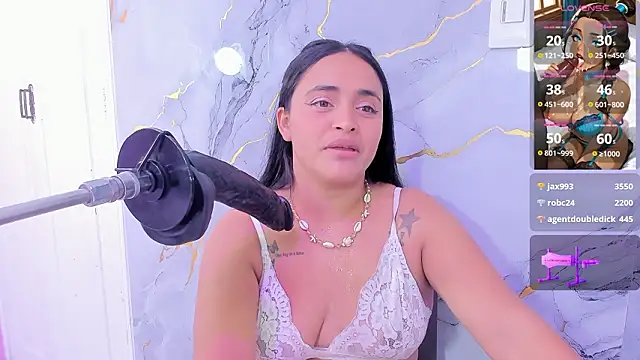 Chat +18 de susan__bigass ao vivo