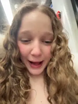 outside_rosy Adlı Modelin Canlı XXX Sohbeti