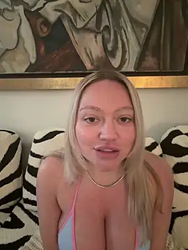 misstitmouseofficial's Live XXX Chat