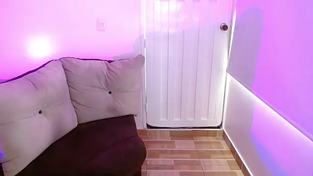 milfrousse Live XXX Chat