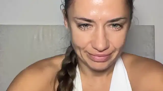 XXX chat uživo modela Roriann