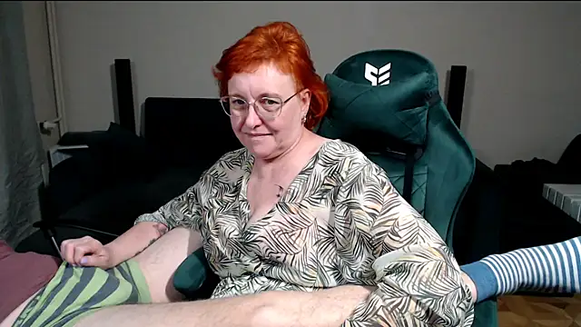 JoannaAndNeighbour Live XXX-Chat