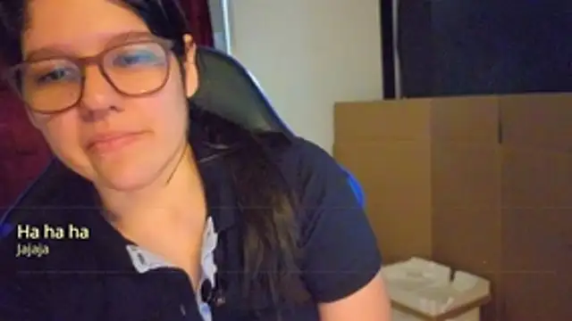 Pertunjukan Kamera Web donnasoto