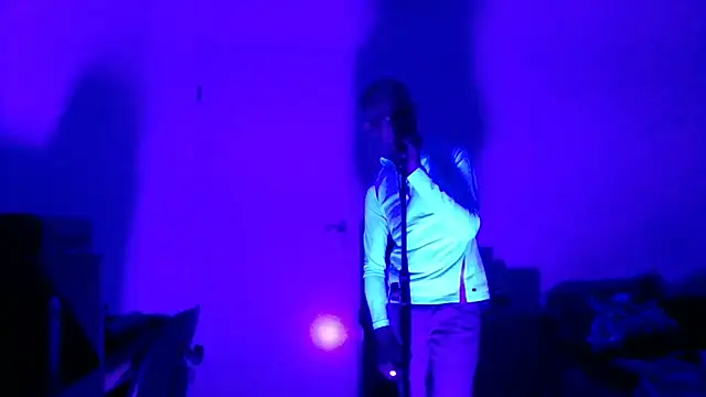 Show modela brunoguunot na web-kameri