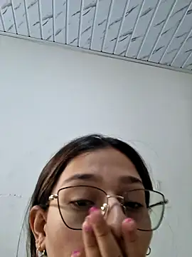 Ary-18 Chat XXX in diretta