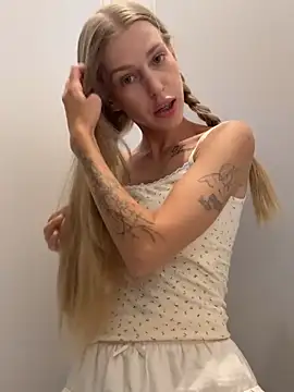 kira_mia – Naživo XXX chat