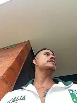 DominickVegas élő XXX-chatje