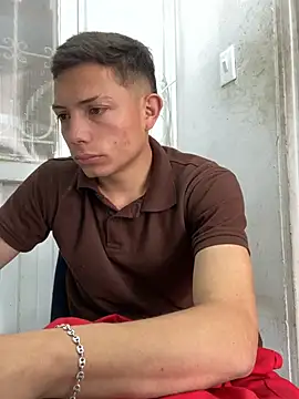 santiObrero Adlı Modelin Canlı XXX Sohbeti