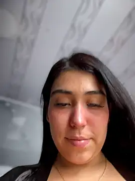 XXX chat uživo modela emmamilk6