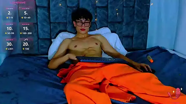 Show modela Dantekent na web-kameri