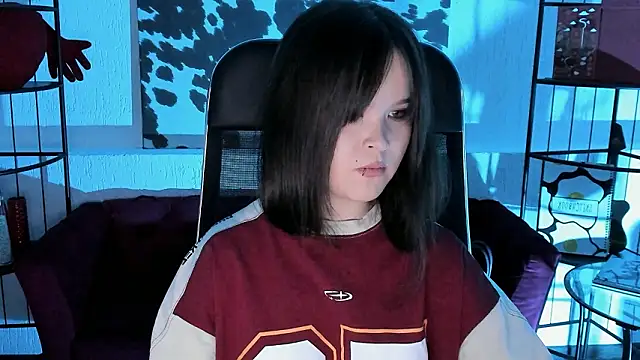 Elainebeness: онлайн-секс-чат