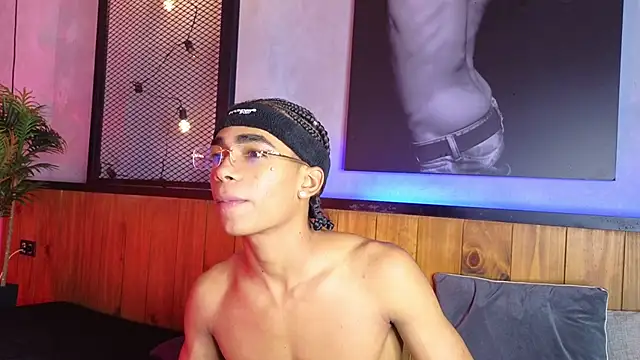 AlanCutee: απευθείας συνομιλία ΧΧΧ