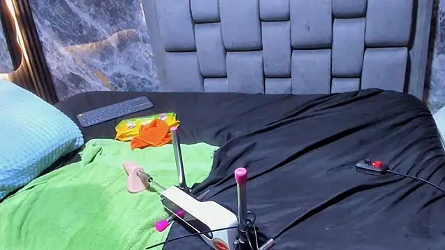 Couple_Gold69 élő XXX-chatje