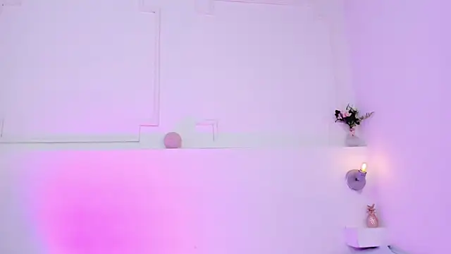 Ninablaze1's Live XXX Chat