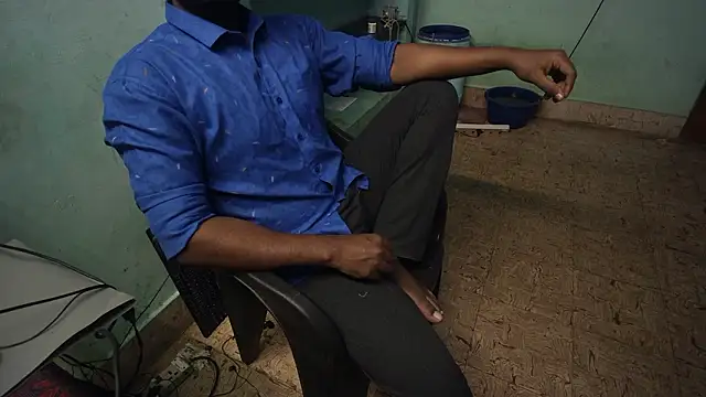 Tamil_KDD Adlı Modelin Web Kamerası Şovu