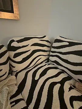 misstitmouseofficial 即時 XXX 聊天