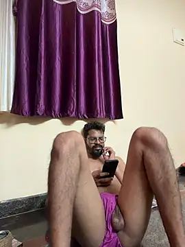 Stoner-boii-Cloudy-arhan 现场XXX聊天