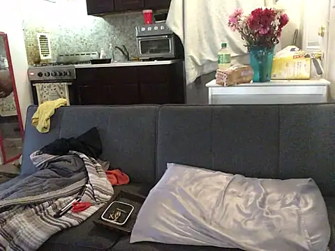 Chatroom XXX en direct de littyleesh1