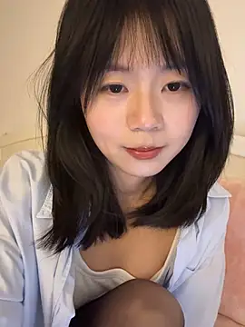 Nana-3 在線直播表演