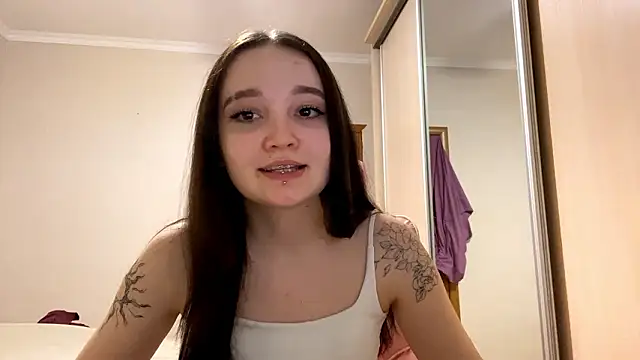 Онлайн чат XXX TrulaPhay