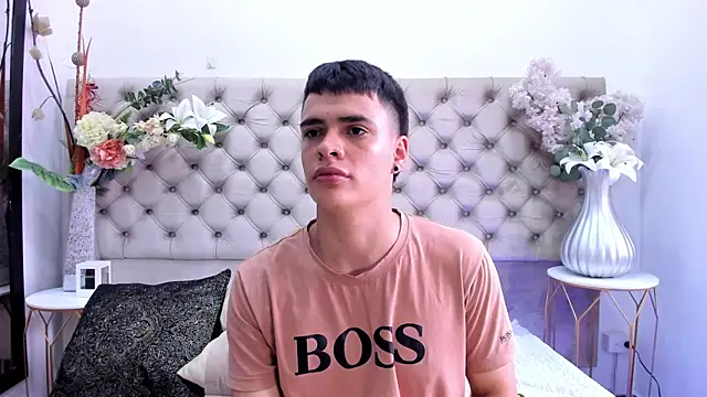 BenitoSaenz 라이브 XXX 채팅