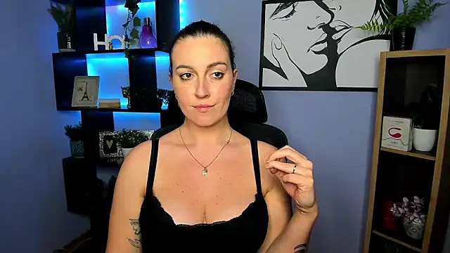 FUN_AMI's Live XXX Chat