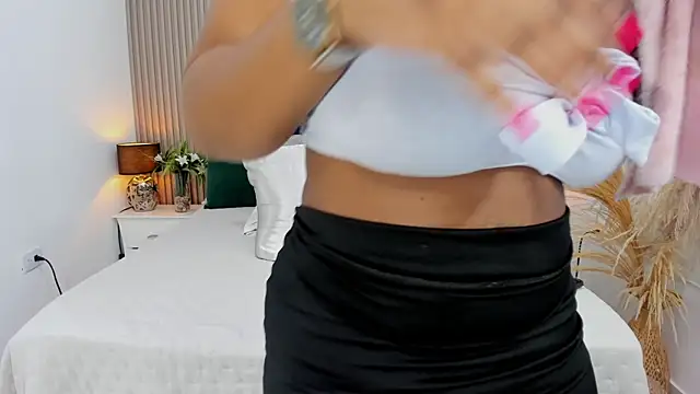 gabytyara2's Live XXX Chat