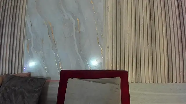 BriannaChelsea 即時 XXX 聊天