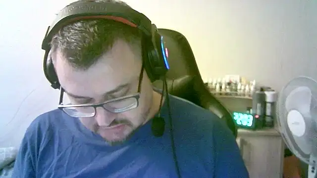 SirAbuser Chat XXX in diretta