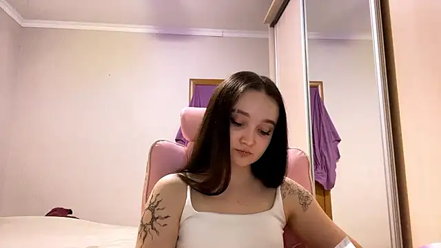 TrulaPhay's Live XXX Chat